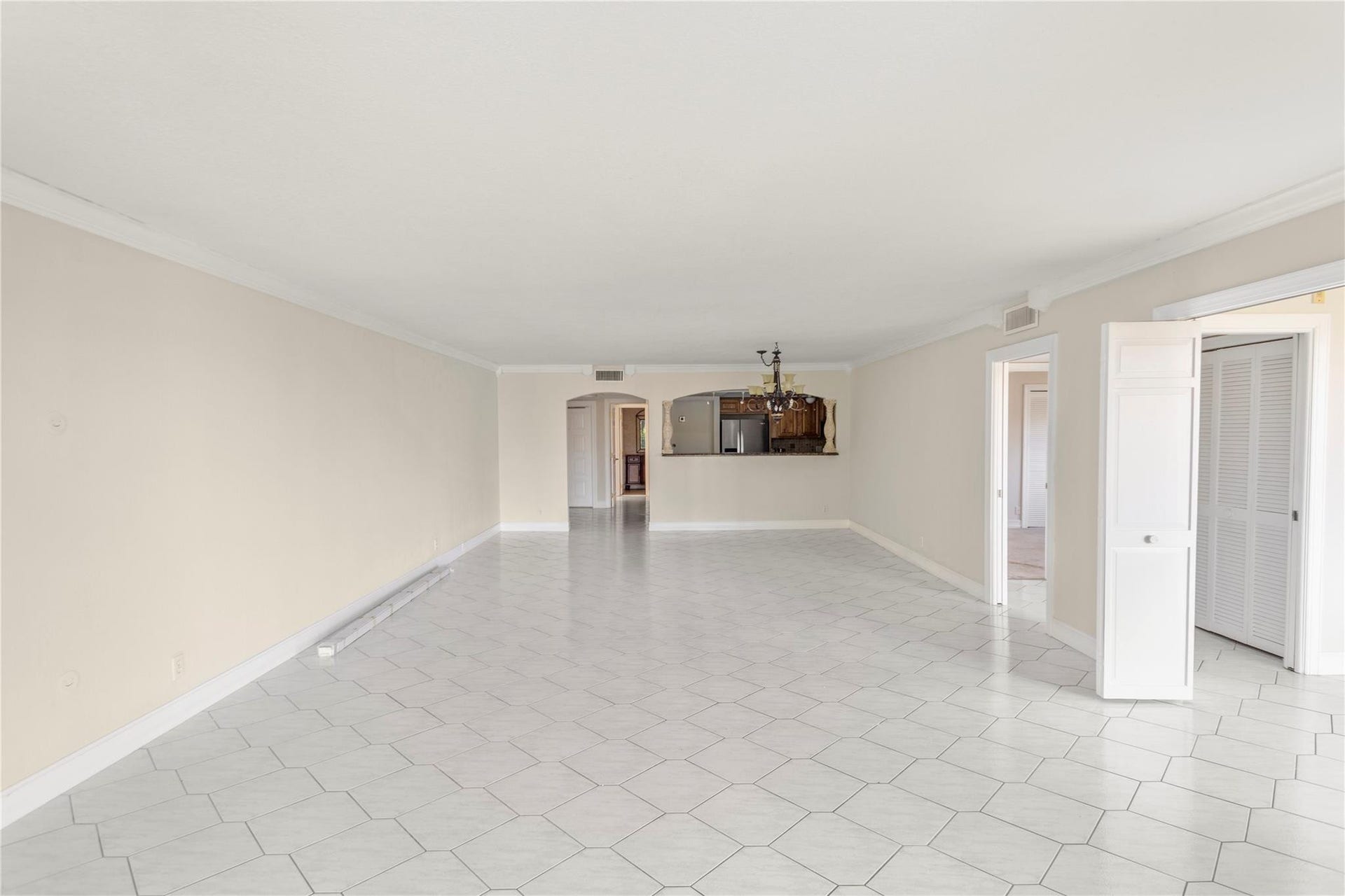 3900 Oaks Clubhouse Drive, #507, Pompano Beach, FL 33069 Photo 22