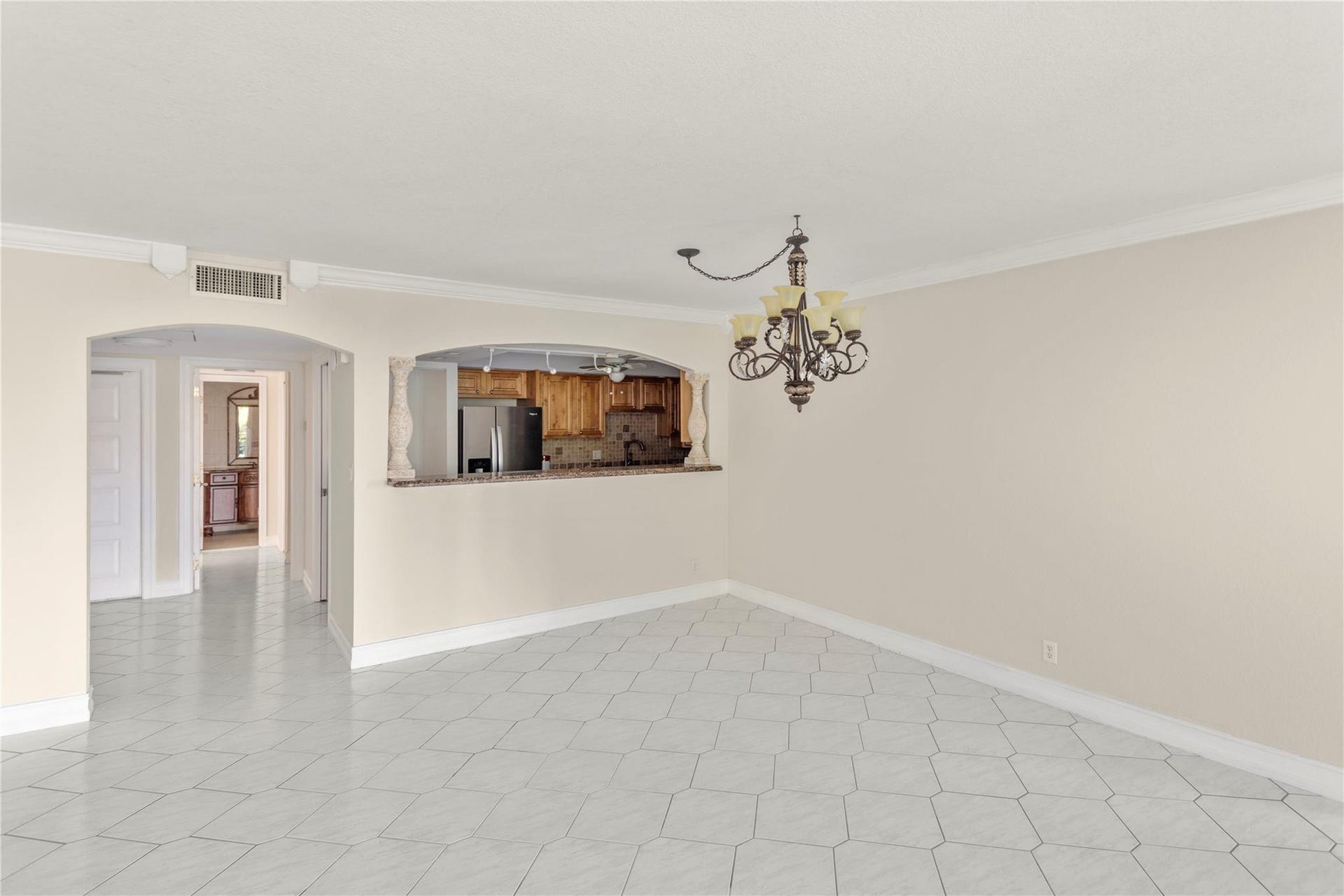 3900 Oaks Clubhouse Drive, #507, Pompano Beach, FL 33069 Photo 9