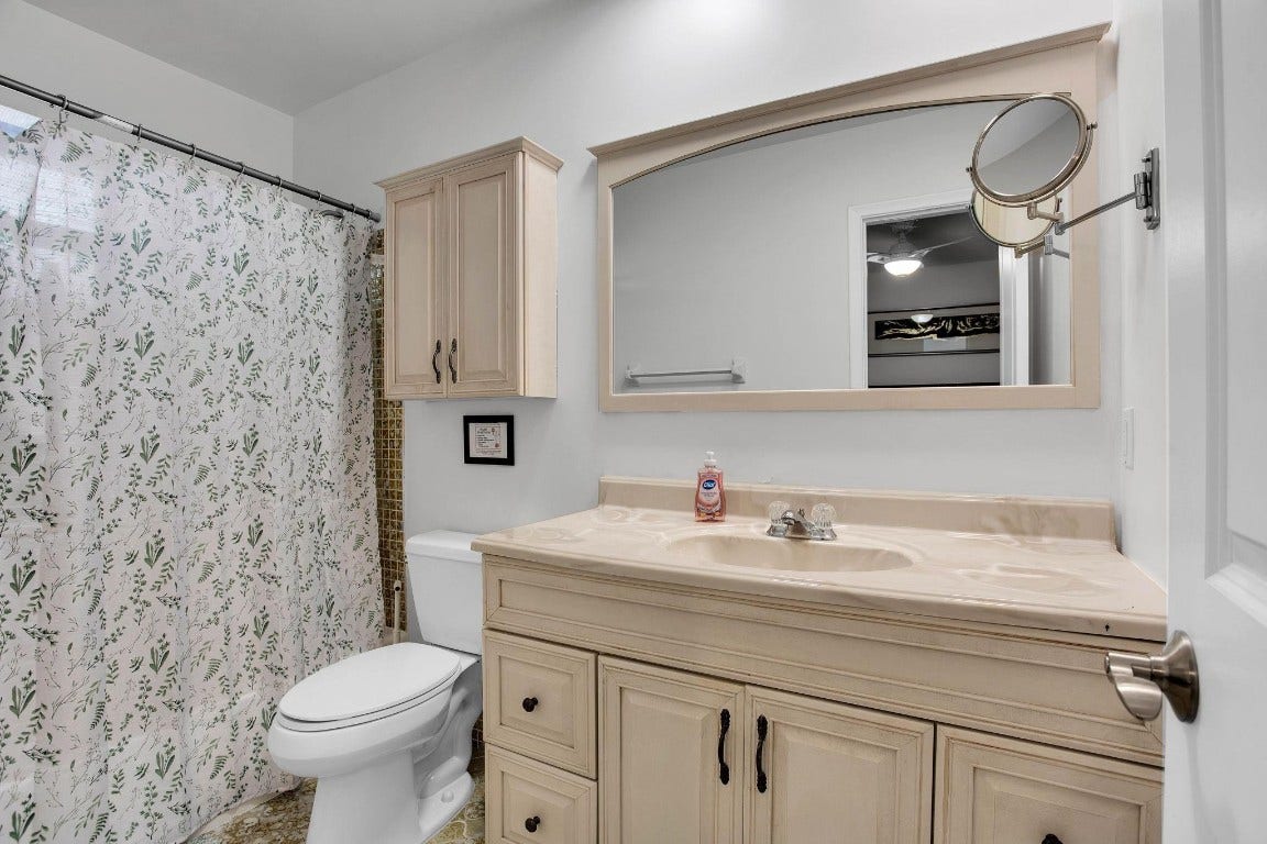 3305 NE 37th Street, Fort Lauderdale, FL 33308 3305 NE 37th Street, Fort Lauderdale, FL 33308