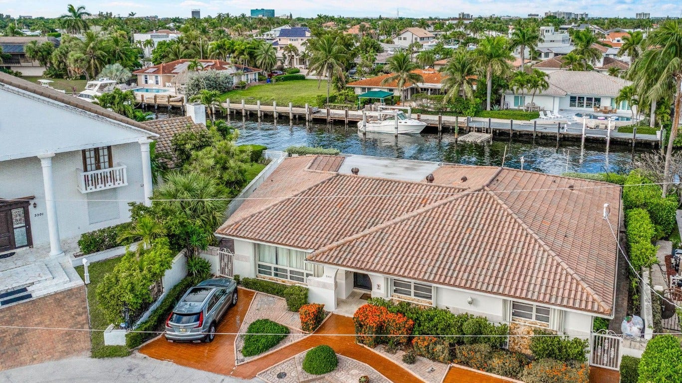 3305 NE 37th Street, Fort Lauderdale, FL 33308 3305 NE 37th Street, Fort Lauderdale, FL 33308