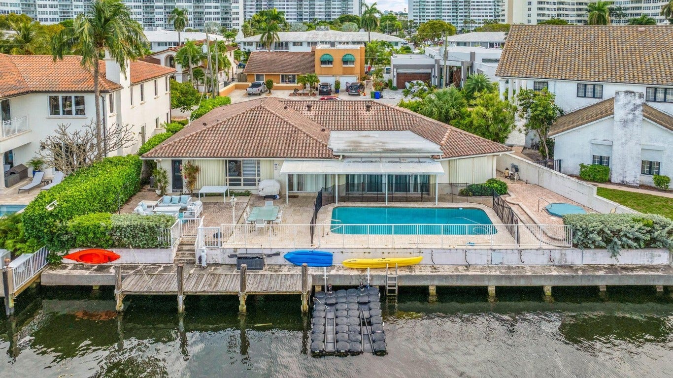 3305 NE 37th Street, Fort Lauderdale, FL 33308 3305 NE 37th Street, Fort Lauderdale, FL 33308