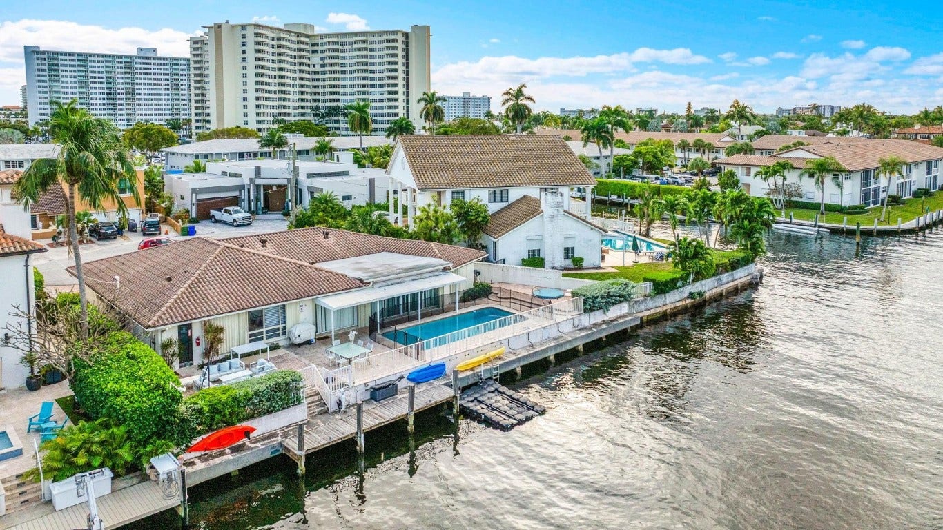 3305 NE 37th Street, Fort Lauderdale, FL 33308 3305 NE 37th Street, Fort Lauderdale, FL 33308