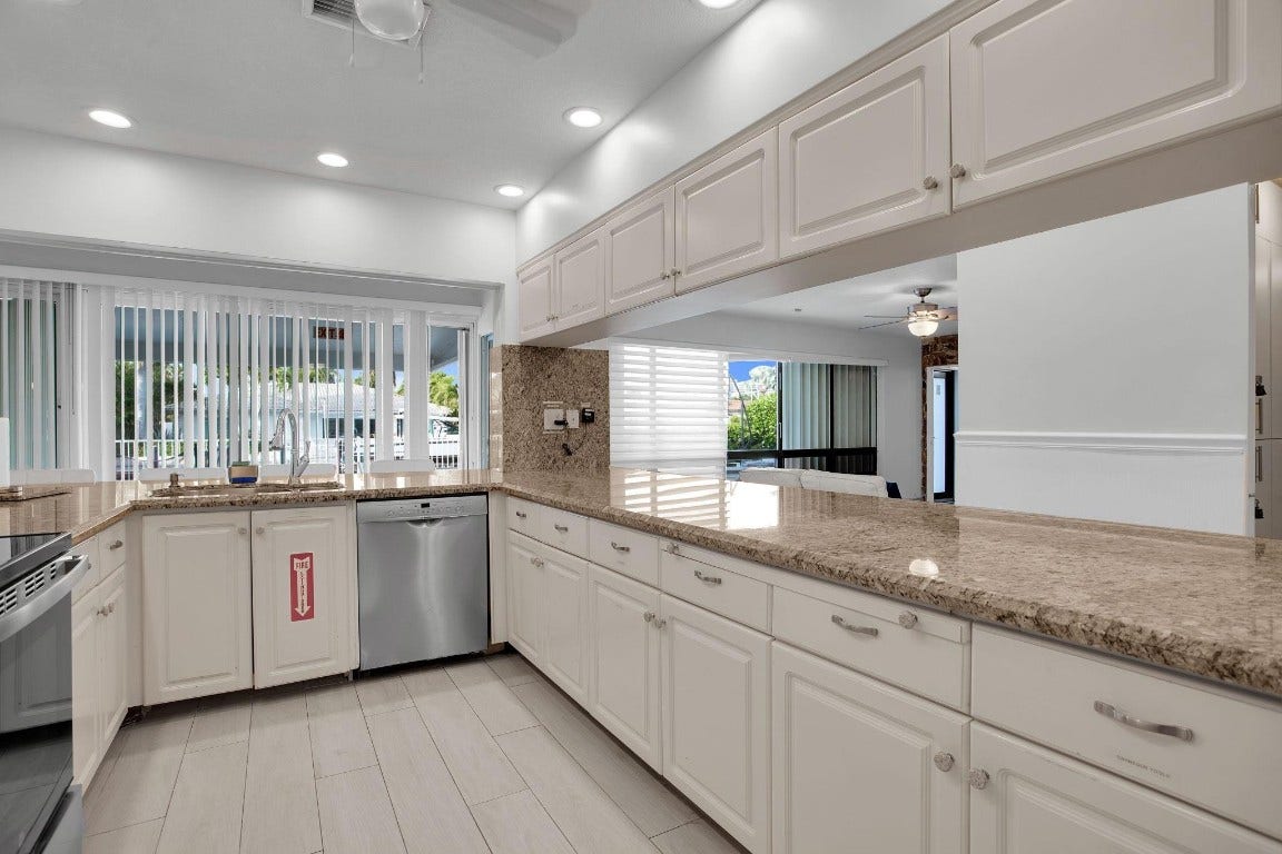3305 NE 37th Street, Fort Lauderdale, FL 33308 3305 NE 37th Street, Fort Lauderdale, FL 33308