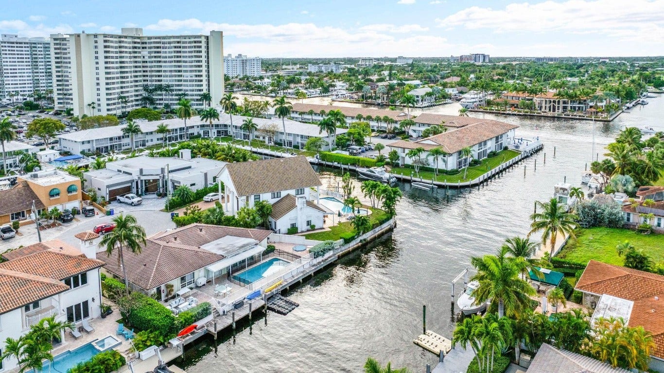 3305 NE 37th Street, Fort Lauderdale, FL 33308 3305 NE 37th Street, Fort Lauderdale, FL 33308