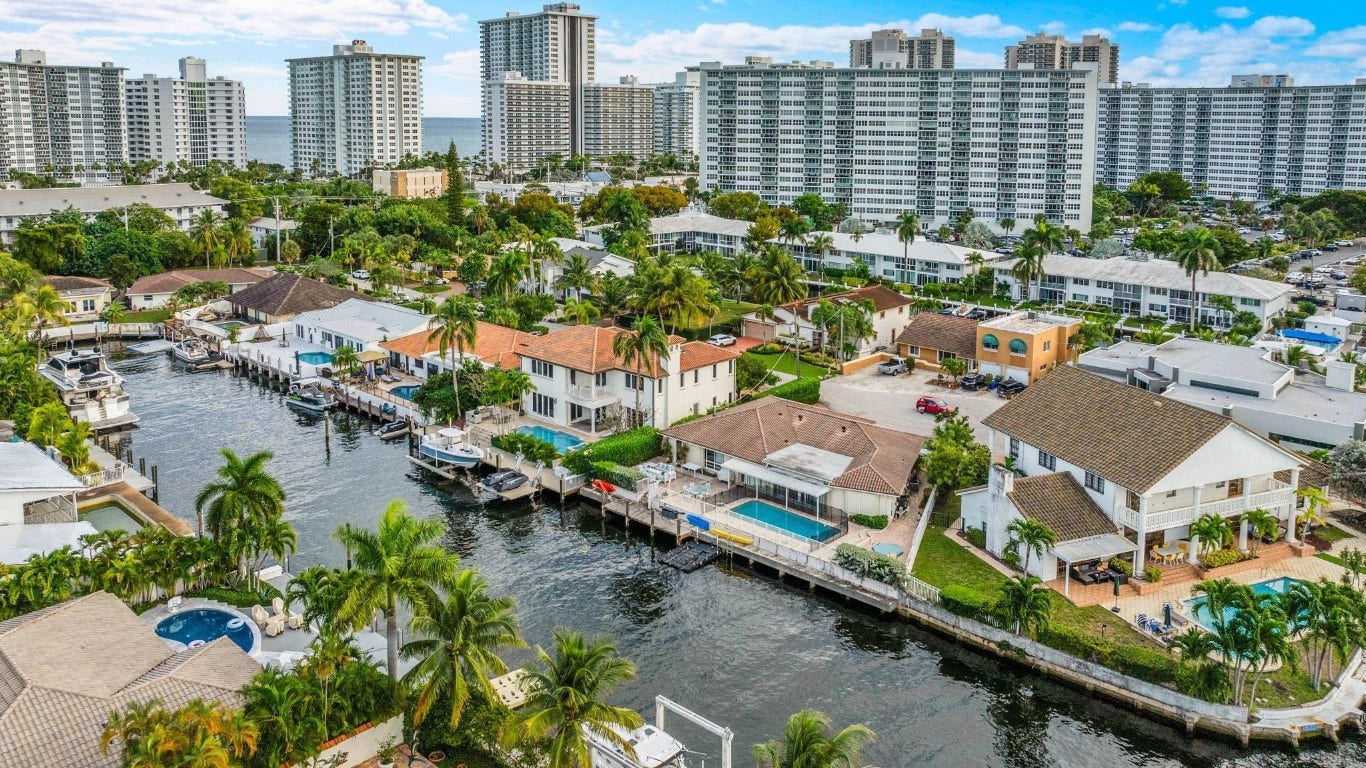 3305 NE 37th Street, Fort Lauderdale, FL 33308 3305 NE 37th Street, Fort Lauderdale, FL 33308