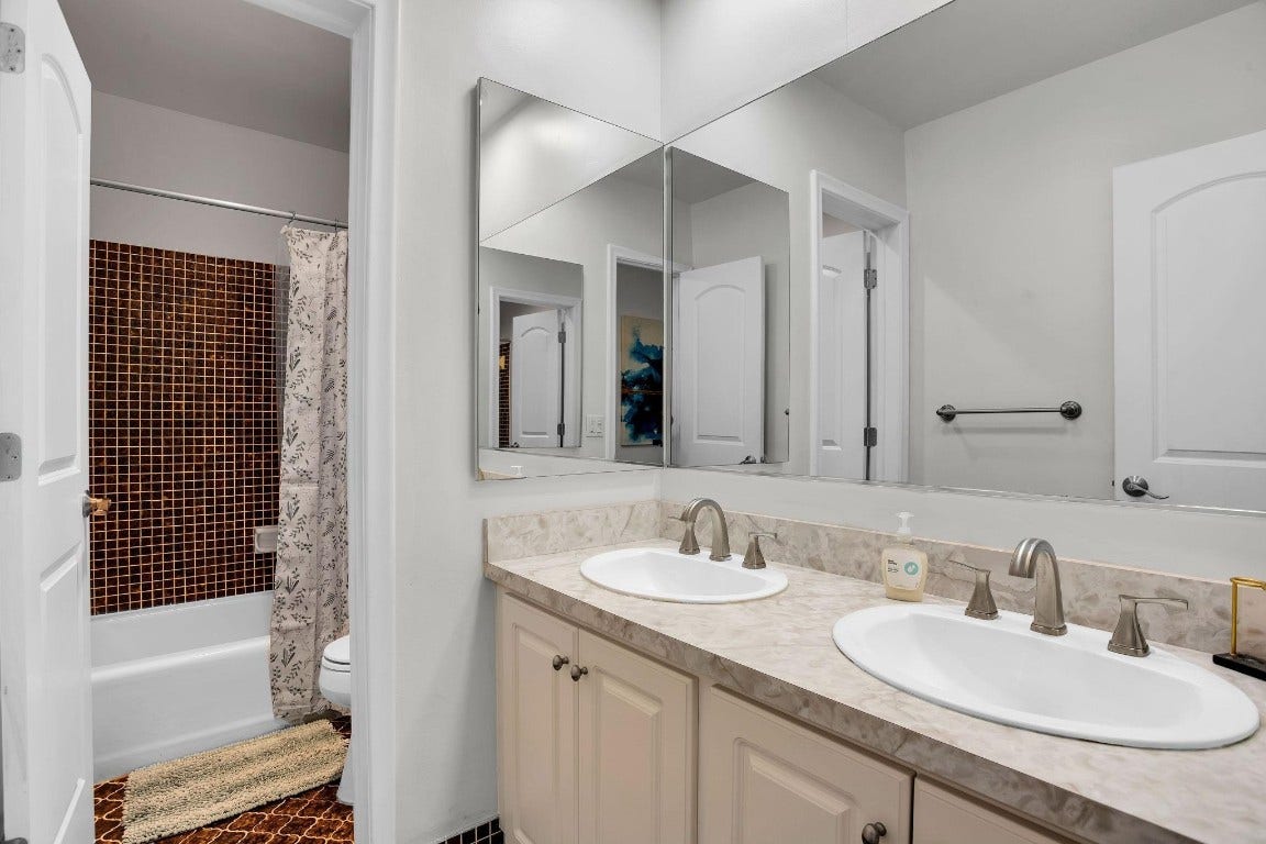 3305 NE 37th Street, Fort Lauderdale, FL 33308 3305 NE 37th Street, Fort Lauderdale, FL 33308