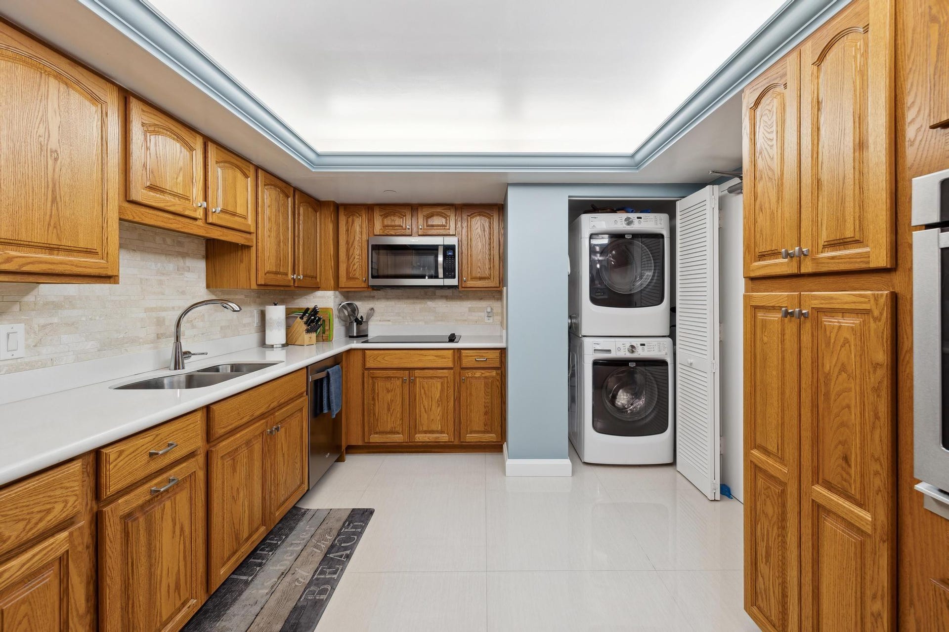 3200 Port Royale Drive, #1208, Fort Lauderdale, FL 33308 KITCHEN