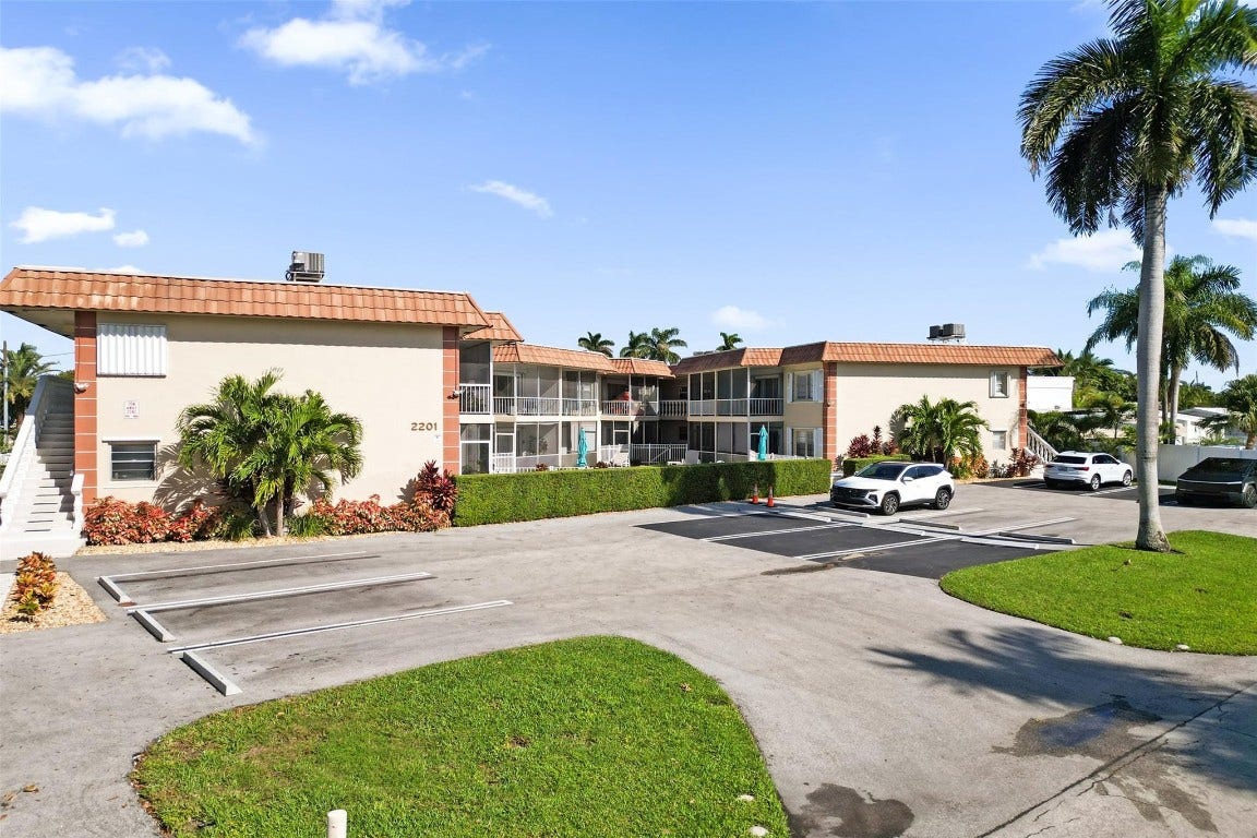 2201 SE 9th Street, #106, Pompano Beach, FL 33062 2201 SE 9th Street, #106, Pompano Beach, FL 33062