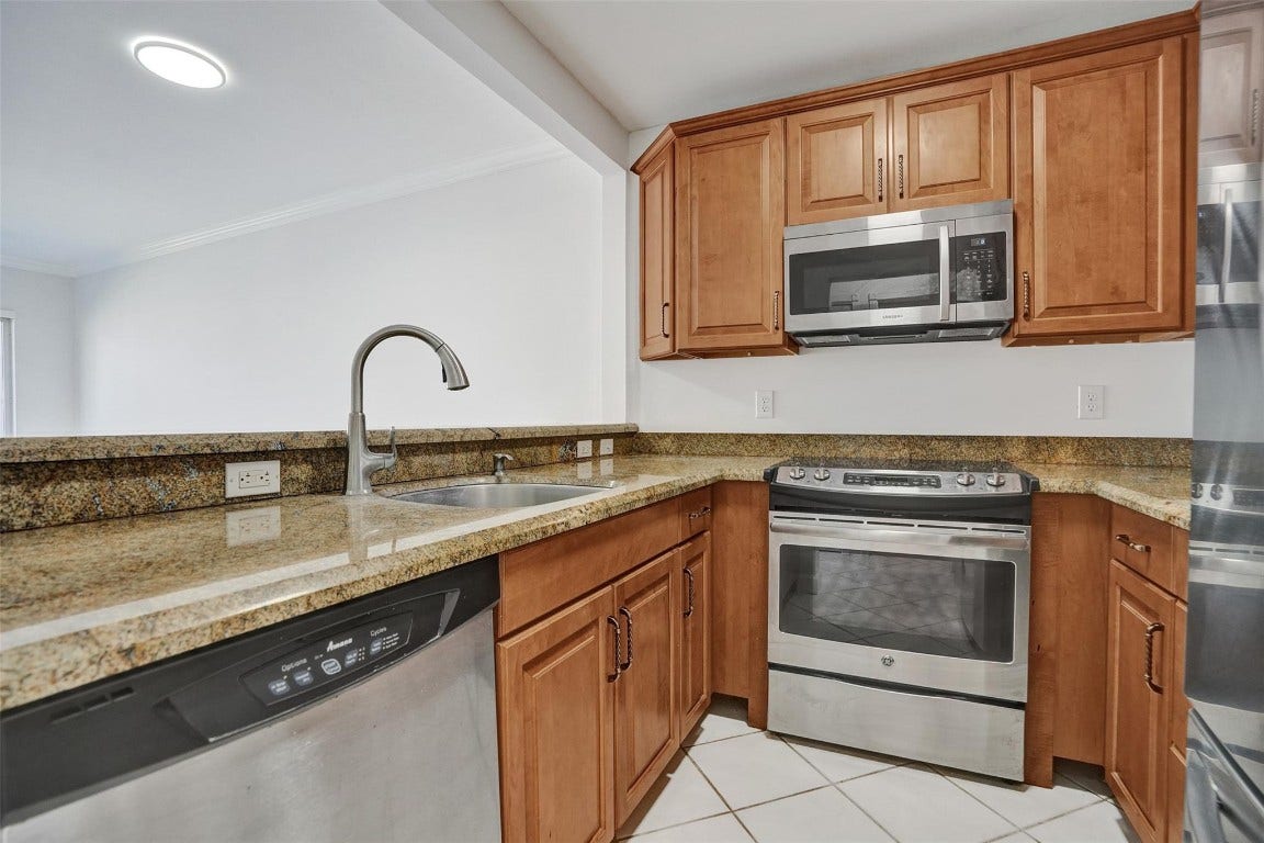 2201 SE 9th Street, #106, Pompano Beach, FL 33062 2201 SE 9th Street, #106, Pompano Beach, FL 33062