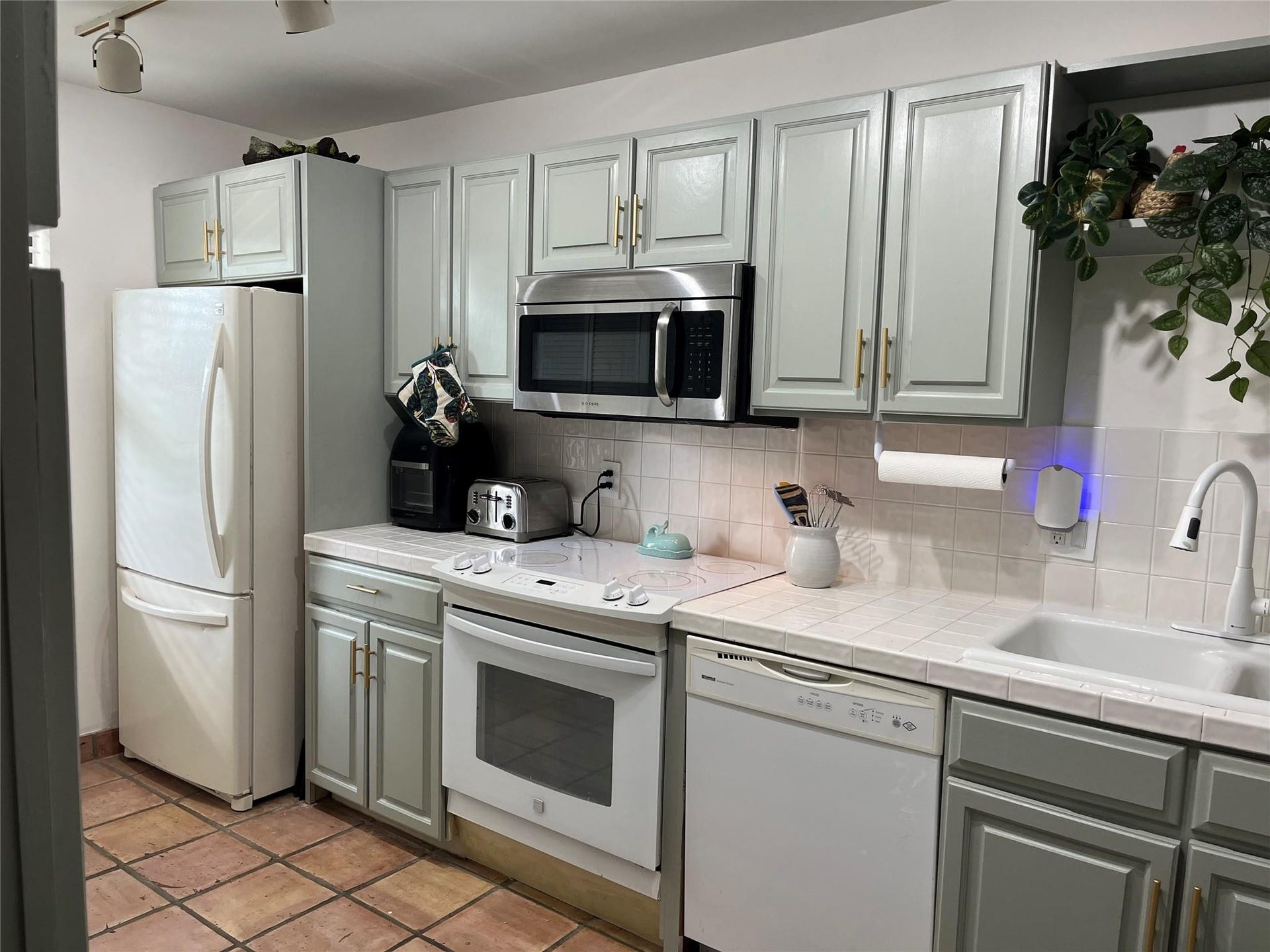 2029 N Ocean Boulevard, #303, Fort Lauderdale, FL 33305 2029 N Ocean Boulevard, #303, Fort Lauderdale, FL 33305