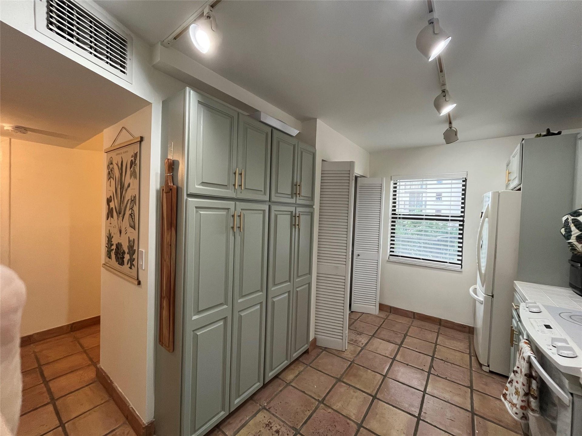 2029 N Ocean Boulevard, #303, Fort Lauderdale, FL 33305 2029 N Ocean Boulevard, #303, Fort Lauderdale, FL 33305