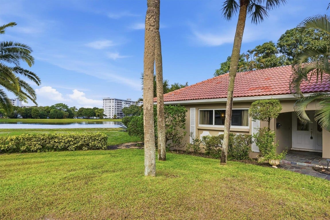 2903 N Palm Aire Drive, Pompano Beach, FL 33069 2903 N Palm Aire Drive, Pompano Beach, FL 33069
