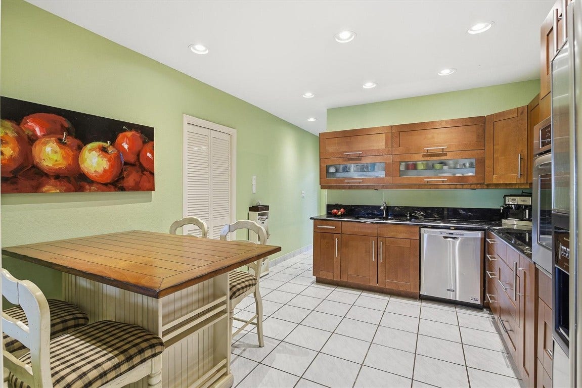 2903 N Palm Aire Drive, Pompano Beach, FL 33069 2903 N Palm Aire Drive, Pompano Beach, FL 33069