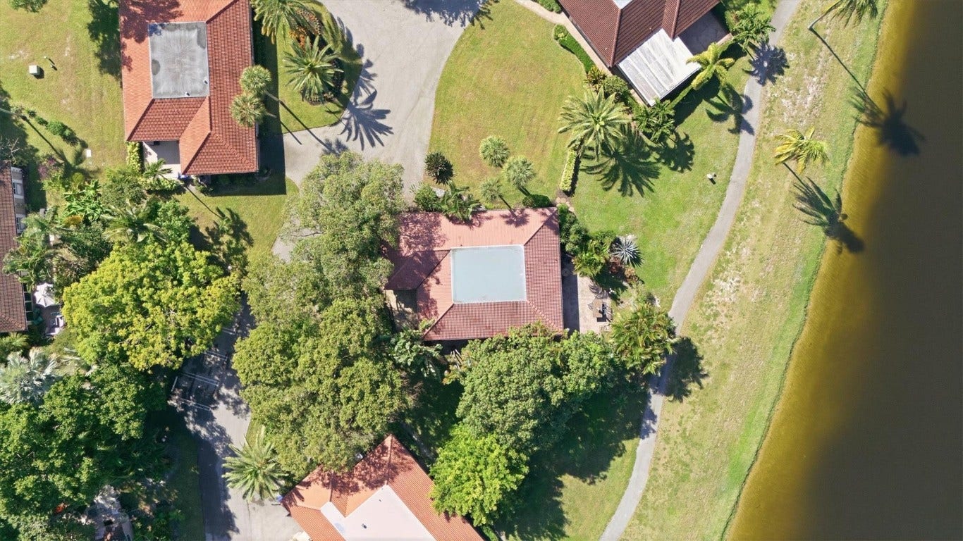 2903 N Palm Aire Drive, Pompano Beach, FL 33069 2903 N Palm Aire Drive, Pompano Beach, FL 33069