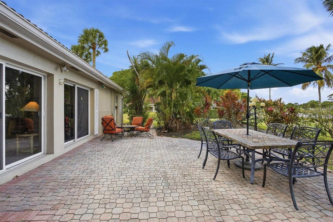 2903 N Palm Aire Drive, Pompano Beach, FL 33069 2903 N Palm Aire Drive, Pompano Beach, FL 33069