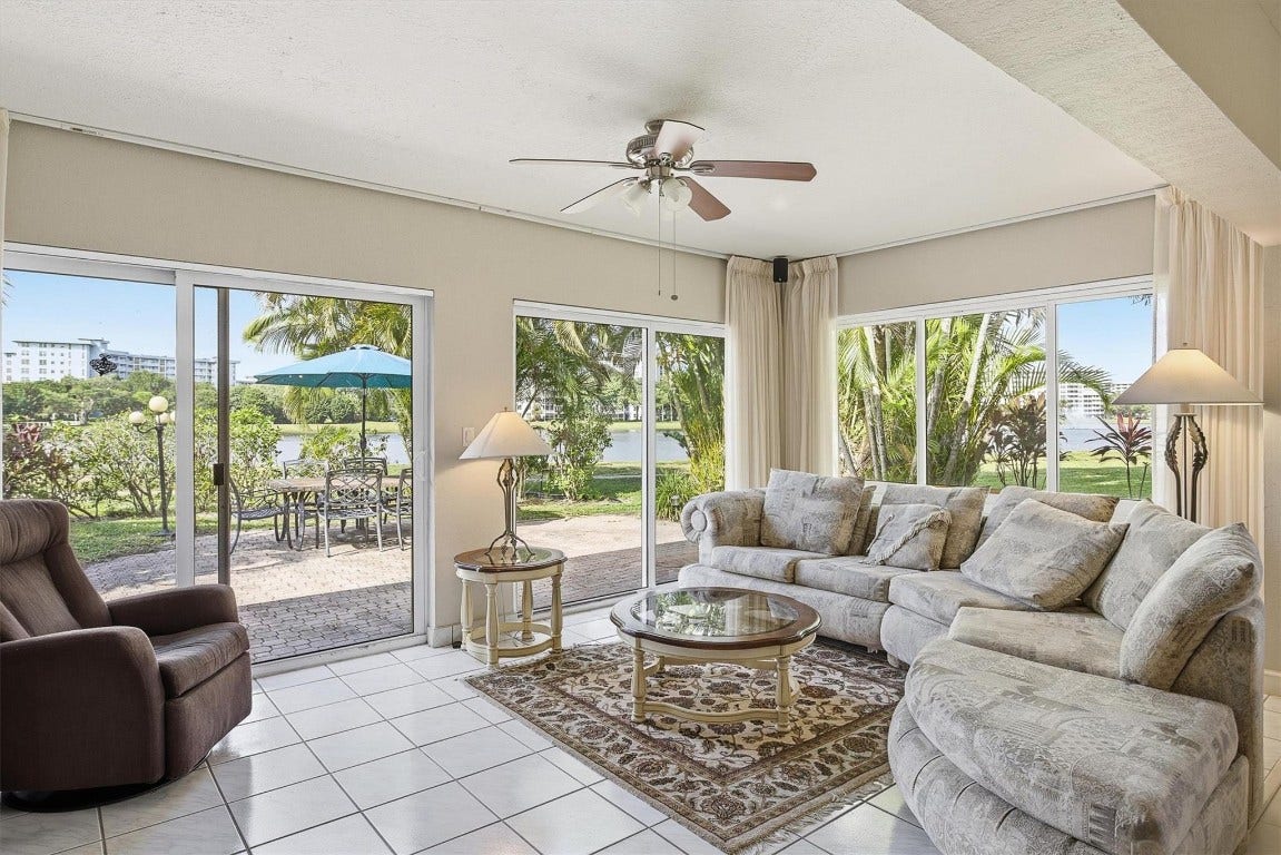 2903 N Palm Aire Drive, Pompano Beach, FL 33069 2903 N Palm Aire Drive, Pompano Beach, FL 33069