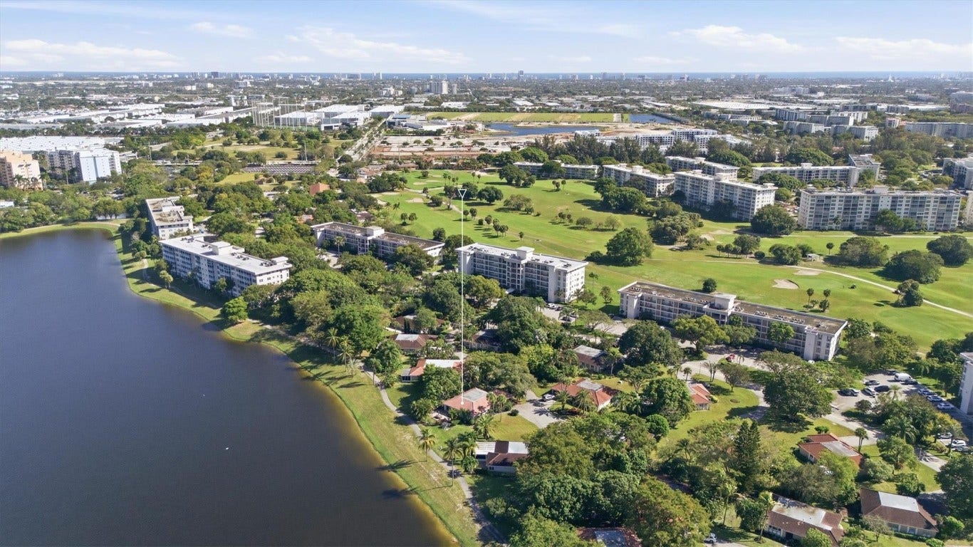 2903 N Palm Aire Drive, Pompano Beach, FL 33069 2903 N Palm Aire Drive, Pompano Beach, FL 33069