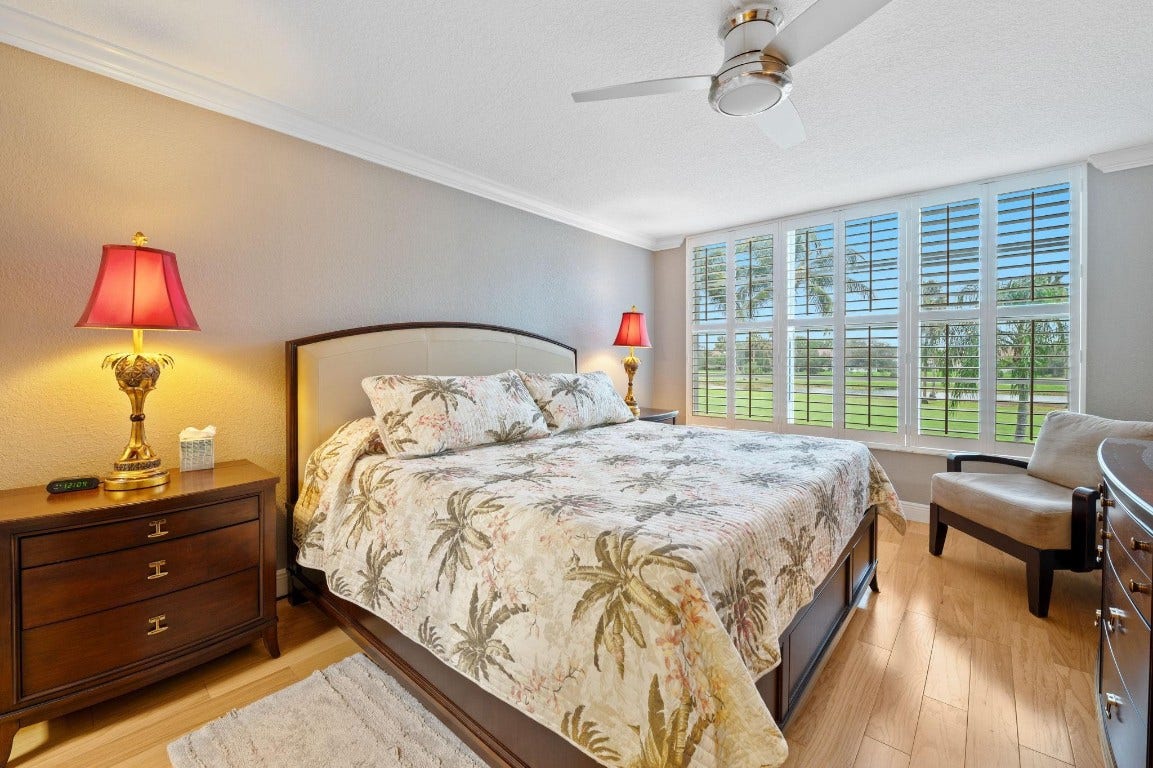3970 Oaks Clubhouse Drive, #203, Pompano Beach, FL 33069 3970 Oaks Clubhouse Drive, #203, Pompano Beach, FL 33069