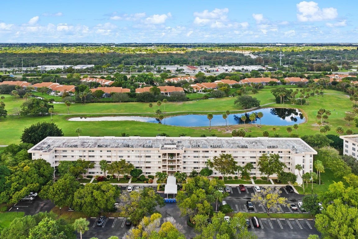3970 Oaks Clubhouse Drive, #203, Pompano Beach, FL 33069 3970 Oaks Clubhouse Drive, #203, Pompano Beach, FL 33069