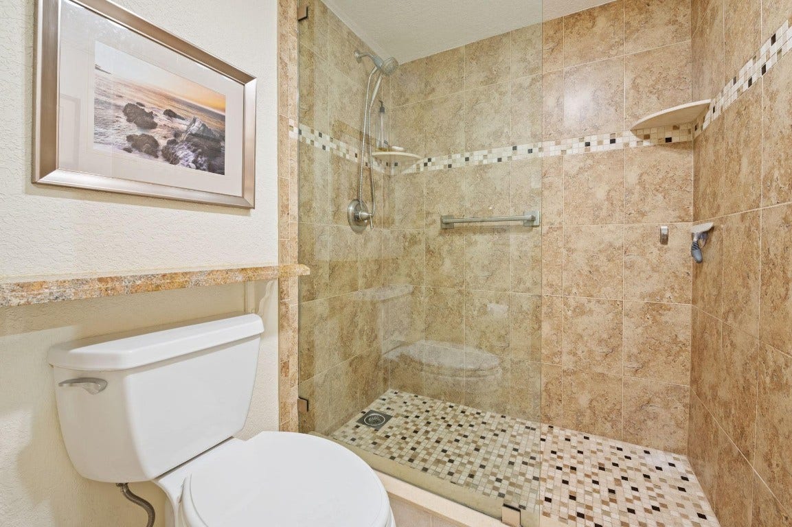 3970 Oaks Clubhouse Drive, #203, Pompano Beach, FL 33069 3970 Oaks Clubhouse Drive, #203, Pompano Beach, FL 33069