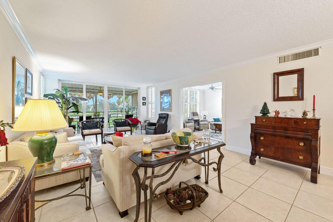 3970 Oaks Clubhouse Drive, #203, Pompano Beach, FL 33069 3970 Oaks Clubhouse Drive, #203, Pompano Beach, FL 33069