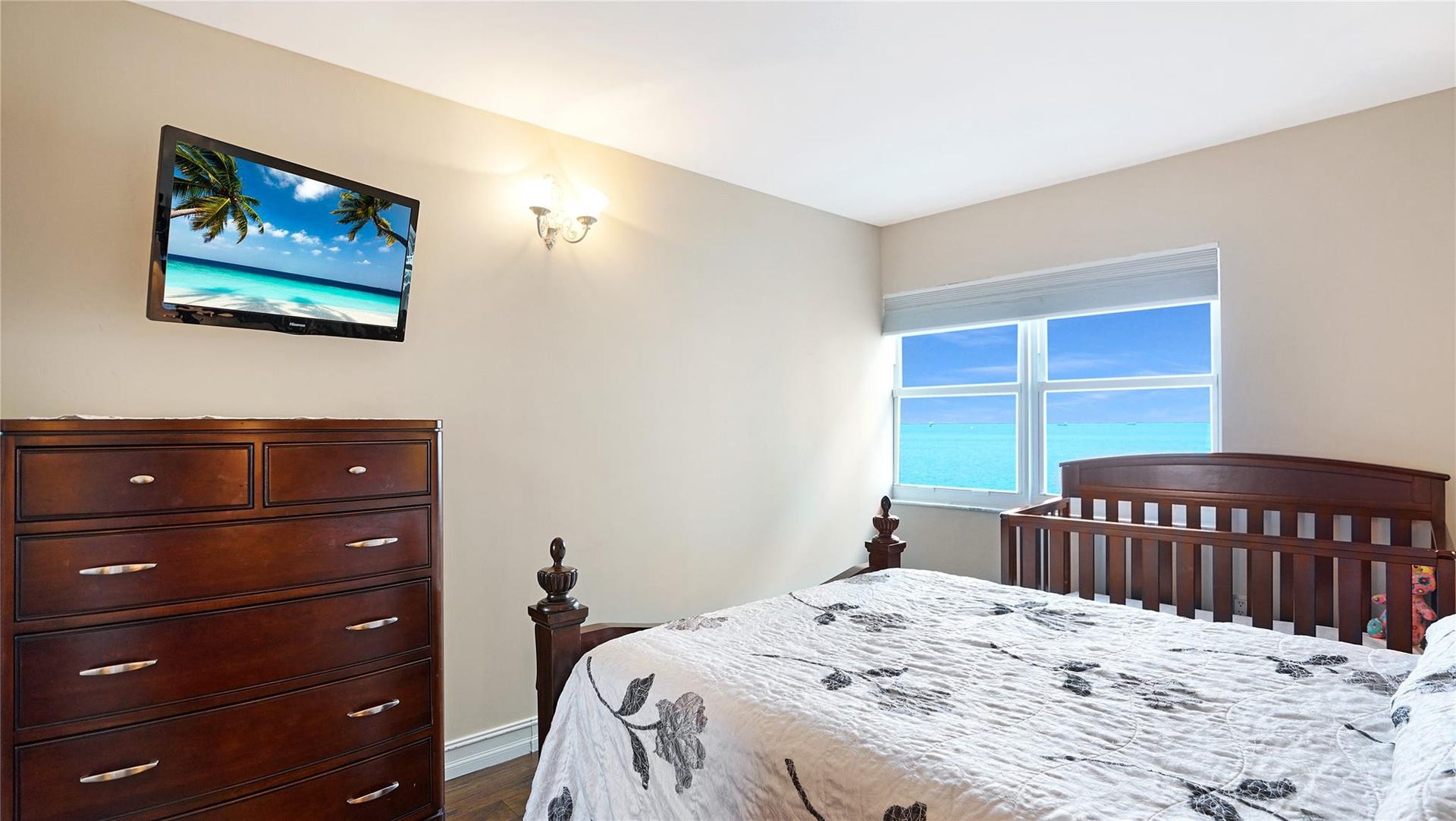 3410 Galt Ocean Drive, #802 N, Fort Lauderdale, FL 33308 Guest bedroom.
