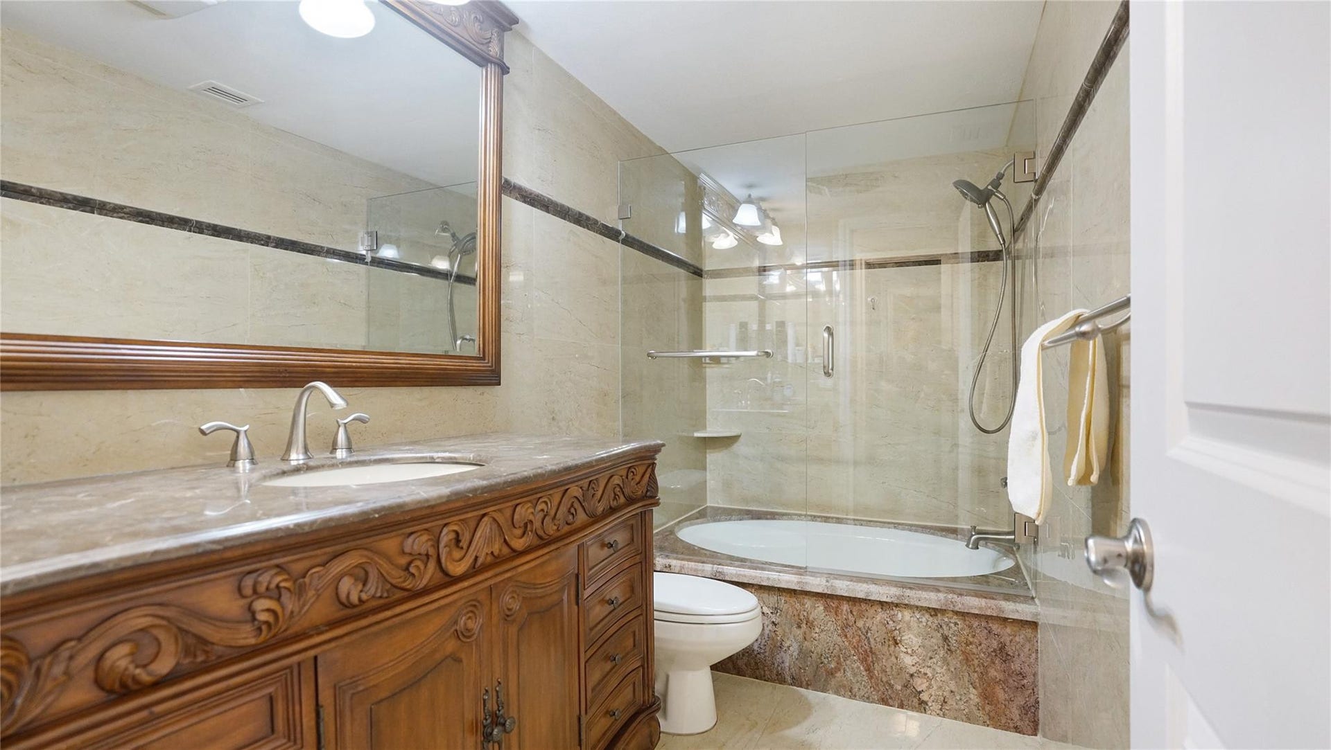 3410 Galt Ocean Drive, #802 N, Fort Lauderdale, FL 33308 The primary bath.