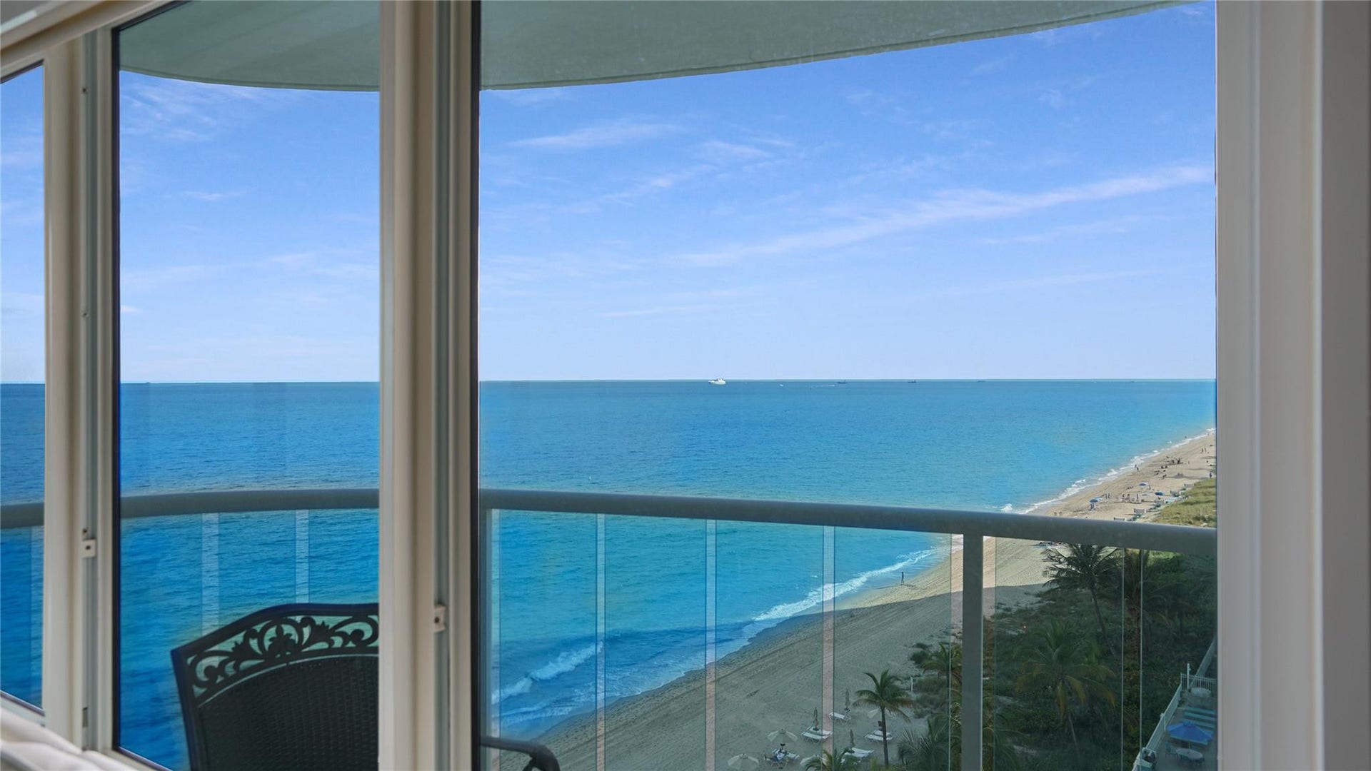 3410 Galt Ocean Drive, #802 N, Fort Lauderdale, FL 33308 Looking out to the balcony.
