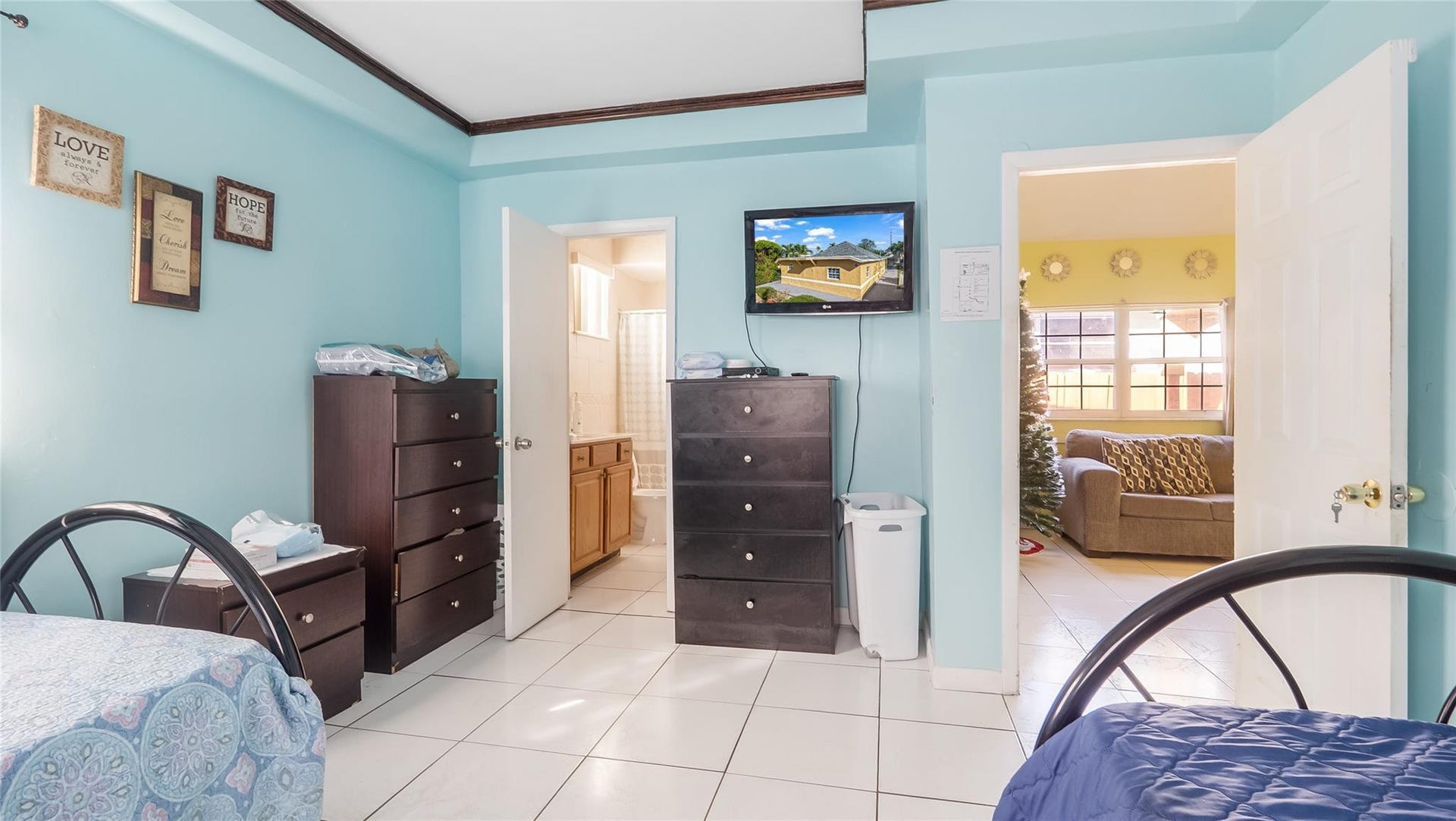 117 SW 1st Avenue, Hallandale Beach, FL 33009 Photo 47