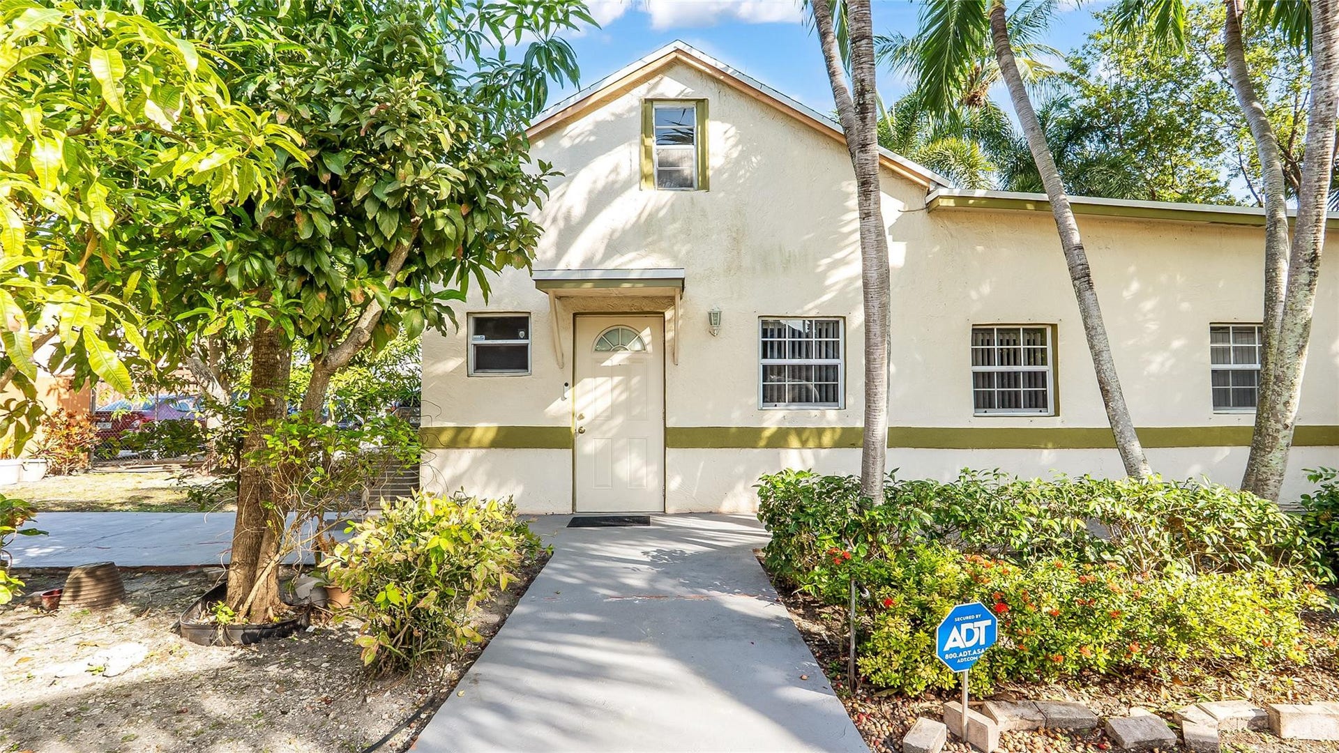 117 SW 1st Avenue, Hallandale Beach, FL 33009 Photo 9