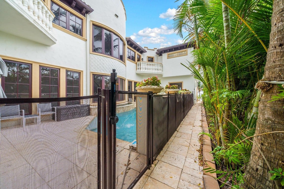 2760 N Atlantic Boulevard, Fort Lauderdale, Fort Lauderdale, FL 33308