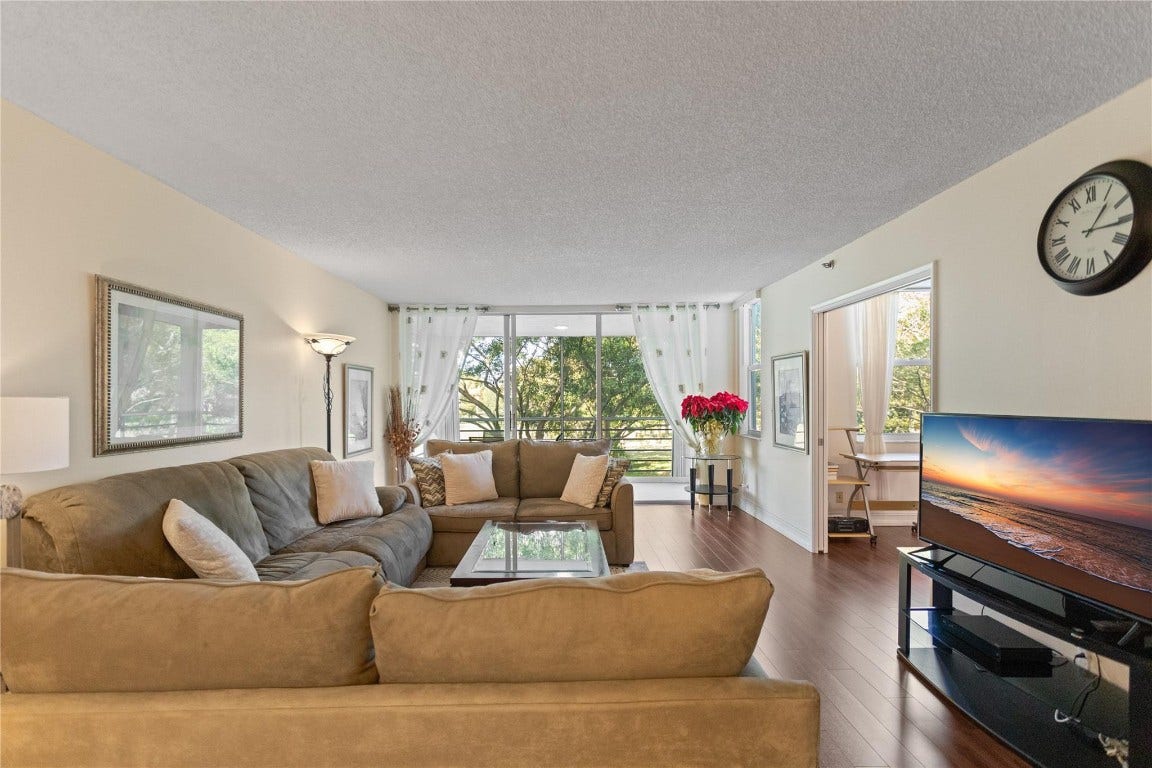 4015 W Palm Aire Drive, #304, Pompano Beach, FL 33069