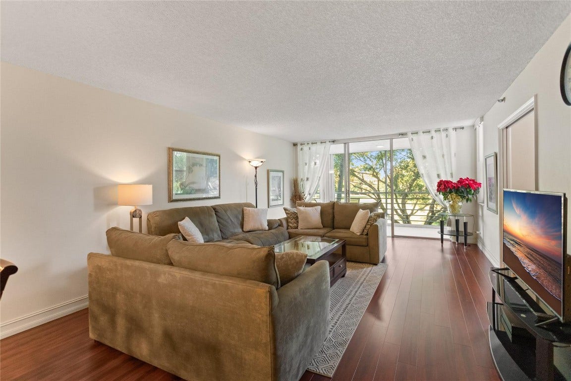 4015 W Palm Aire Drive, #304, Pompano Beach, FL 33069