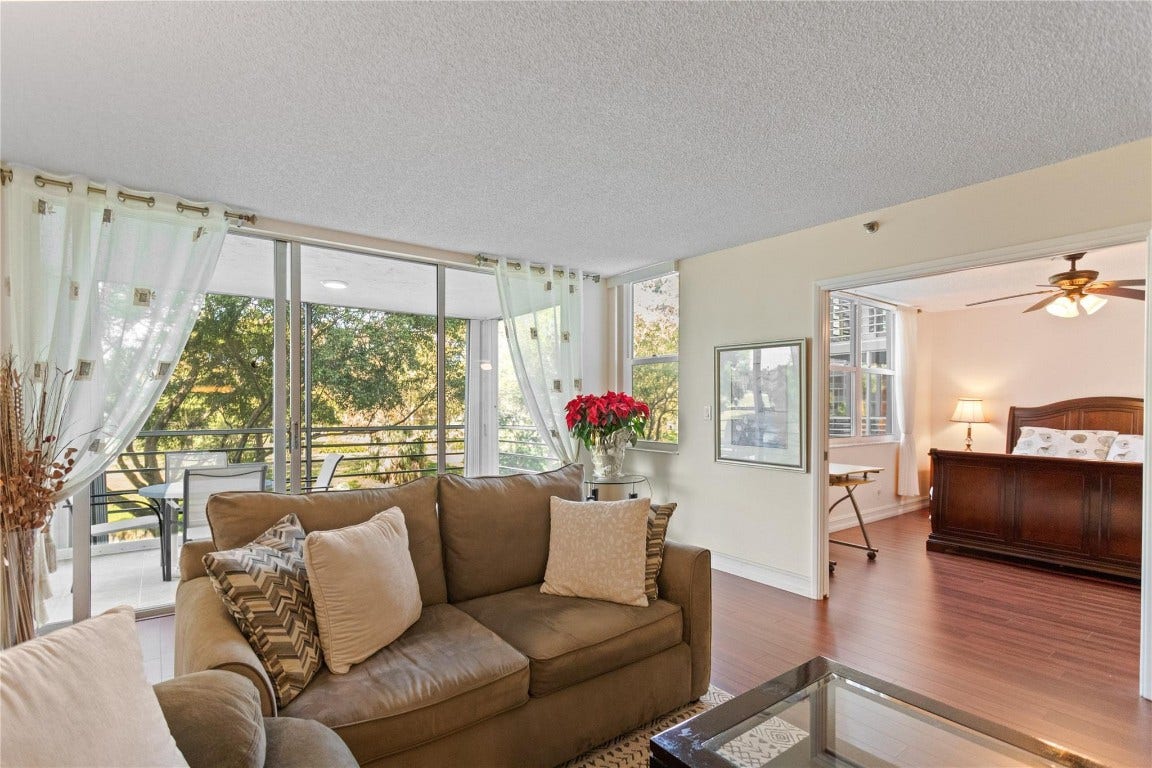 4015 W Palm Aire Drive, #304, Pompano Beach, FL 33069