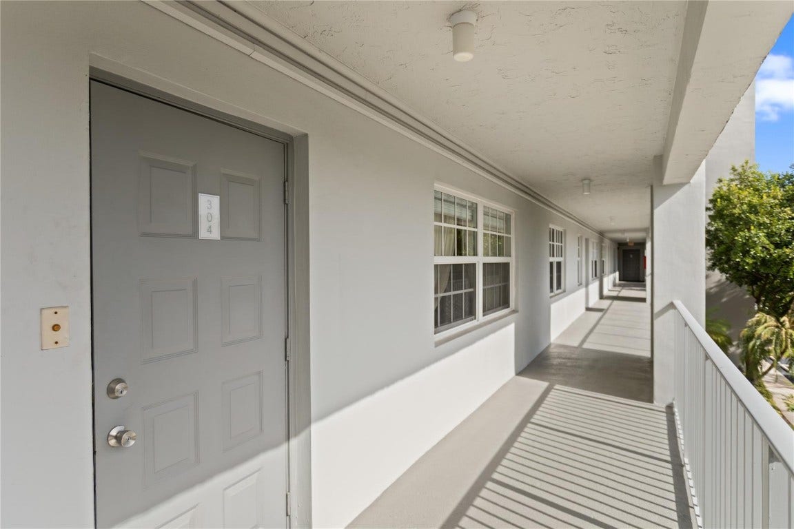 4015 W Palm Aire Drive, #304, Pompano Beach, FL 33069
