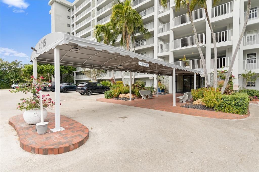 4015 W Palm Aire Drive, #304, Pompano Beach, FL 33069