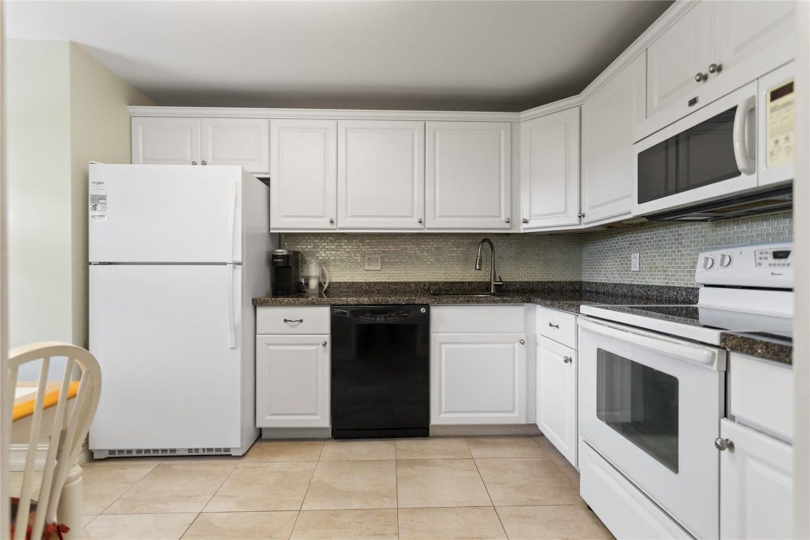 4015 W Palm Aire Drive, #304, Pompano Beach, FL 33069