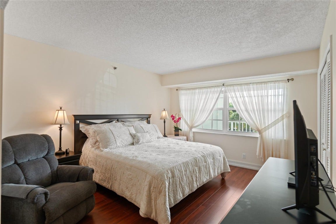 4015 W Palm Aire Drive, #304, Pompano Beach, FL 33069