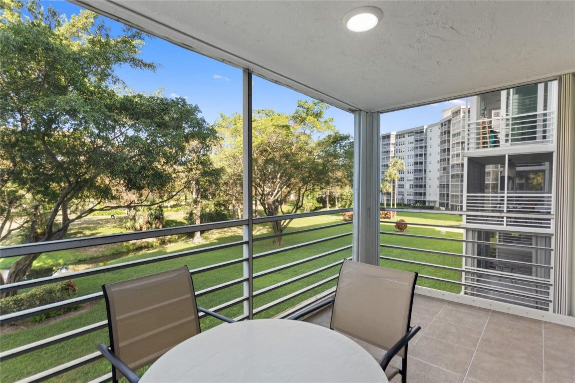 4015 W Palm Aire Drive, #304, Pompano Beach, FL 33069