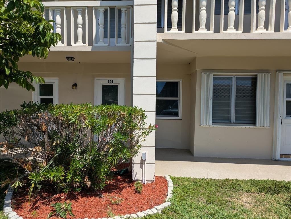 2115 NE 42nd Court, #104N, Lighthouse Point, FL 33064