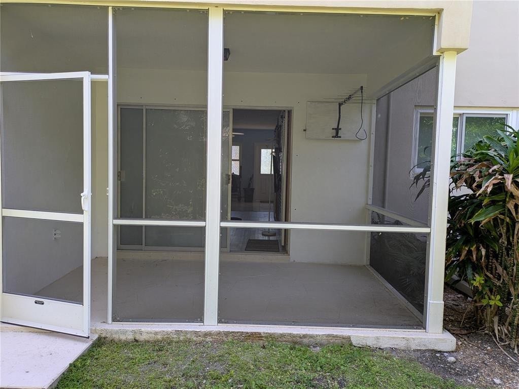 2115 NE 42nd Court, #104N, Lighthouse Point, FL 33064