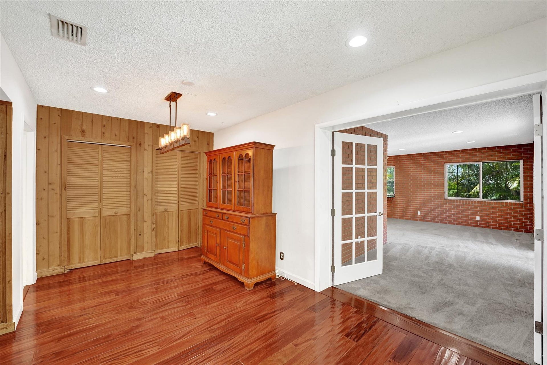 4731 NE 13 Avenue, Oakland Park, FL 33334 Dining area on the left entrance to spacious bedroom/bath on right.