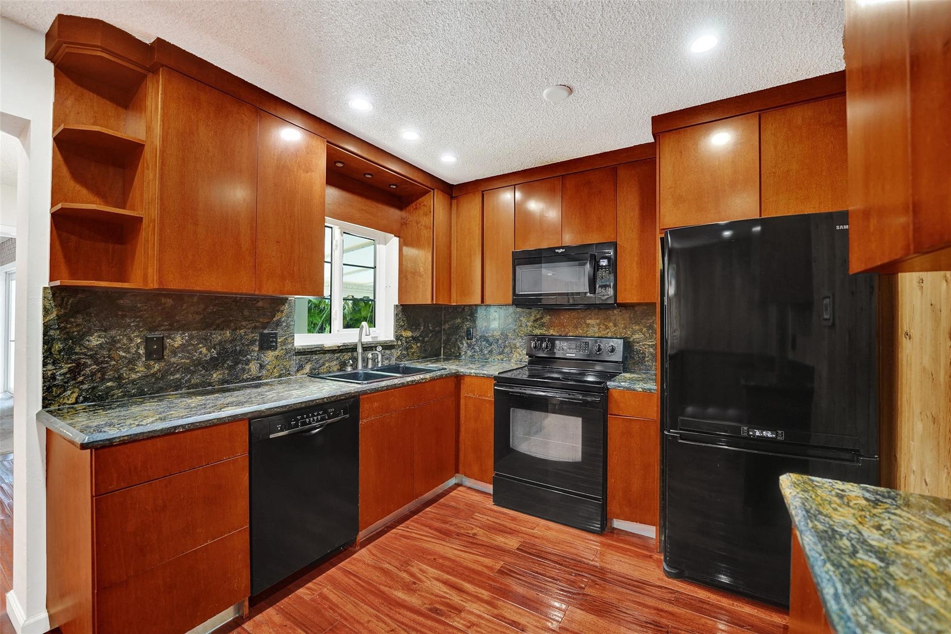 4731 NE 13 Avenue, Oakland Park, FL 33334 Photo 7