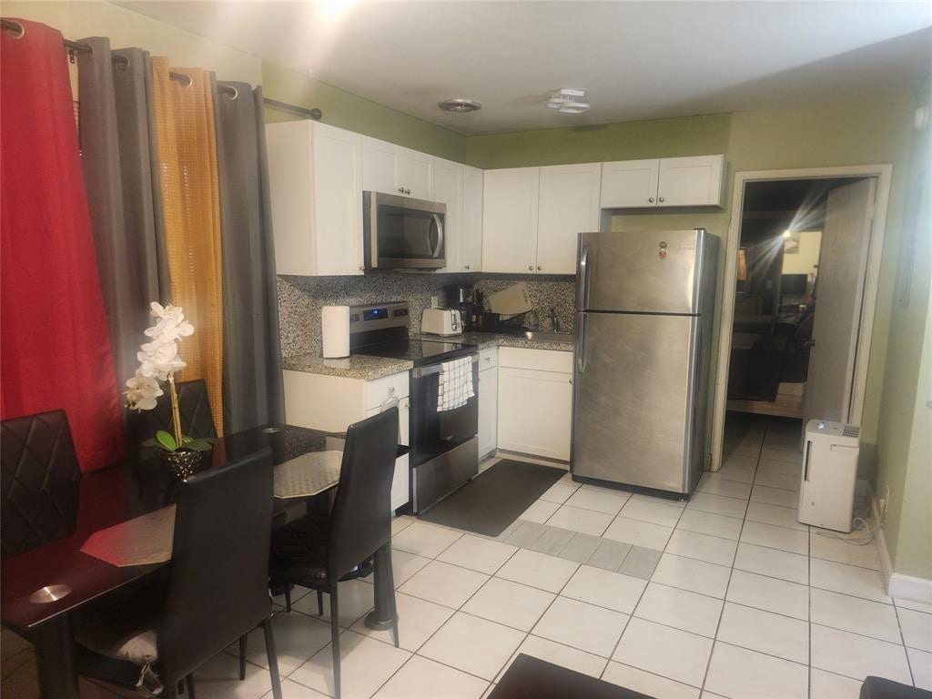 4548 N Ocean, #4, Lauderdale-By-The-Sea, Lauderdale By The Sea, FL 33313