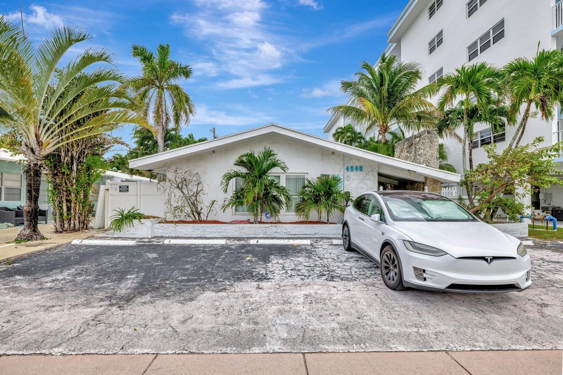 4548 N Ocean, #4, Lauderdale-By-The-Sea, Lauderdale By The Sea, FL 33313