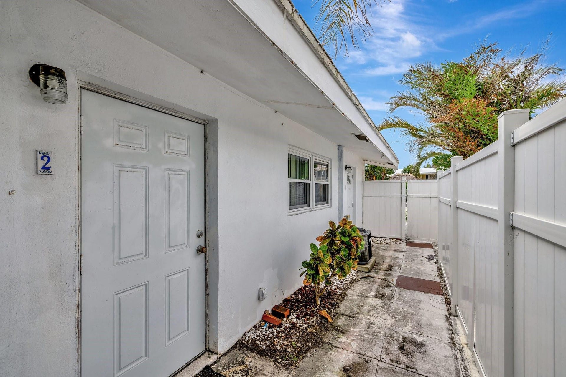 4548 N Ocean, #5, Lauderdale-By-The-Sea, Lauderdale By The Sea, FL 33313