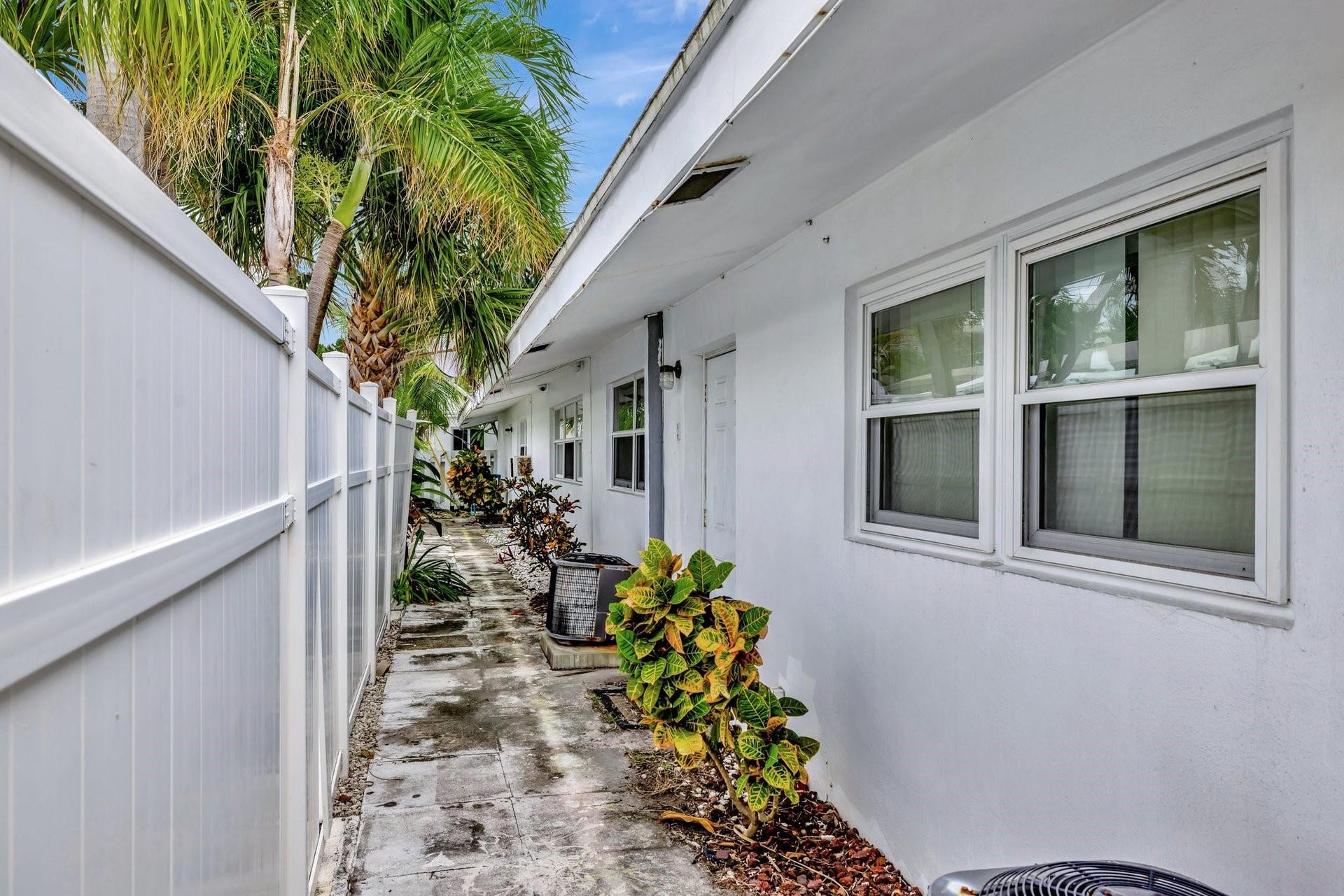 4548 N Ocean, #5, Lauderdale-By-The-Sea, Lauderdale By The Sea, FL 33313