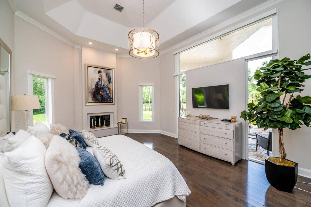3500 Windmill Ranch Road, Weston, FL 33331 30__bed__3500WindmillRanchRdWeston-large