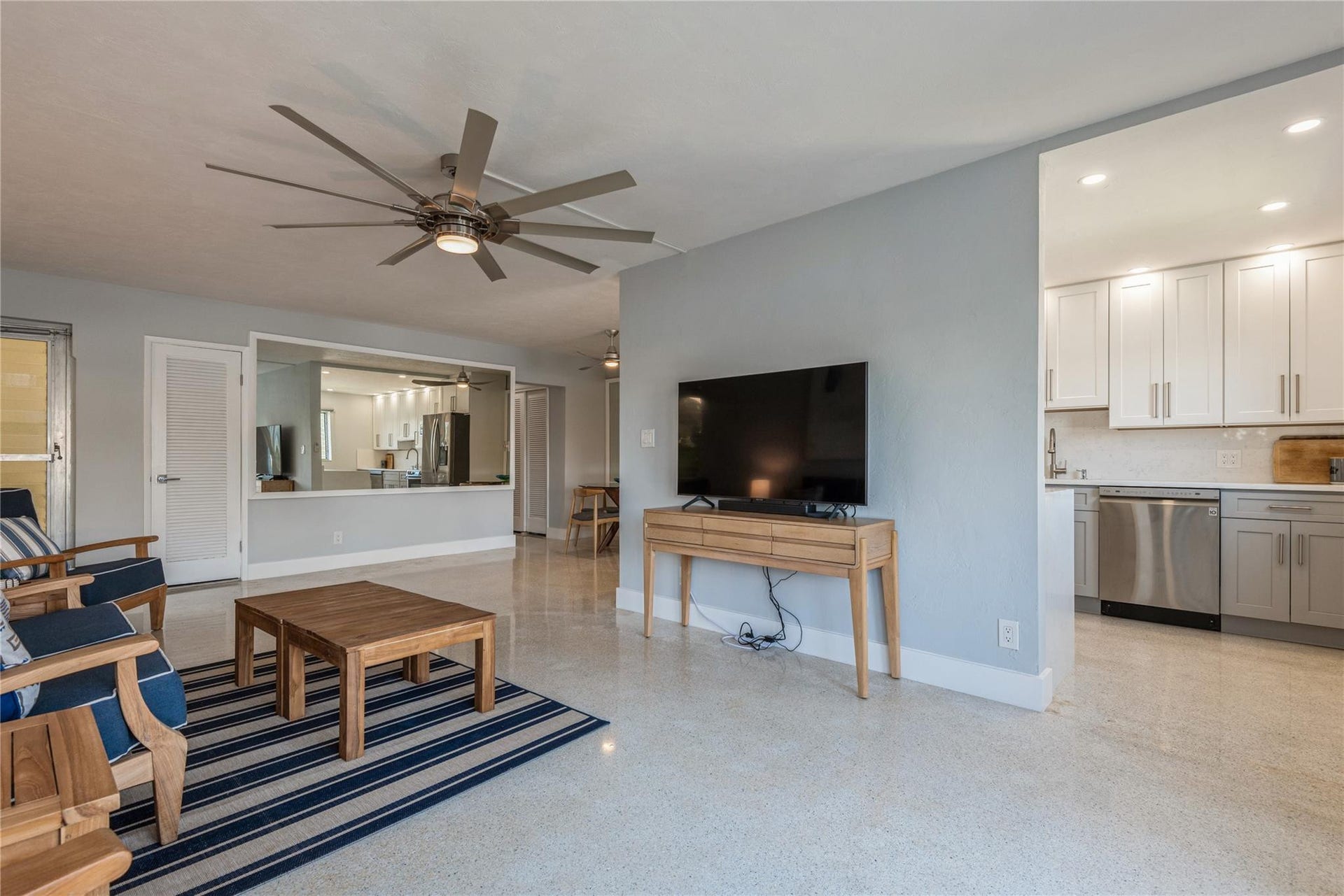 561 Bayshore Drive, #6, Fort Lauderdale, Fort Lauderdale, FL 33304 561 Bayshore Drive, #6, Fort Lauderdale, Fort Lauderdale, FL 33304