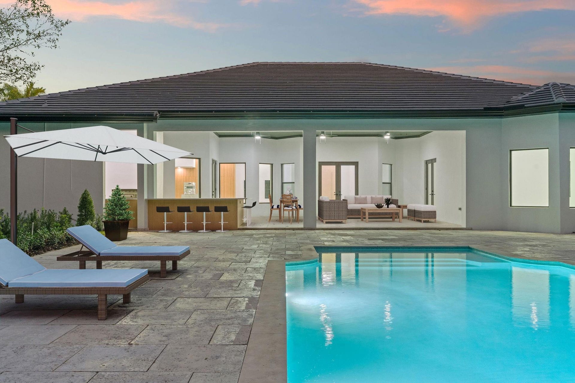 6451 Rodeo Drive, Southwest Ranches, FL 33330 VIRTUALLY STAGED